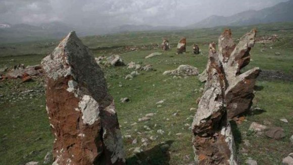 Erməni alimdən iddia- Qarabağda “kosmik daş” tapıldı